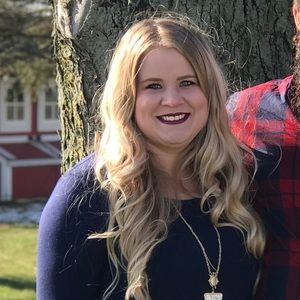 Meet your Posher, Elizabeth